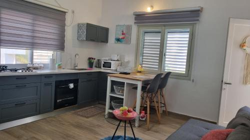 Rehovot Apartment | Stylish Quiet and Central