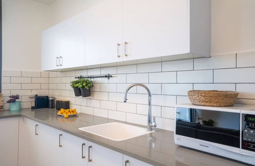 Nahariya Apartment | Stylish Seaside Escape with Balcony
