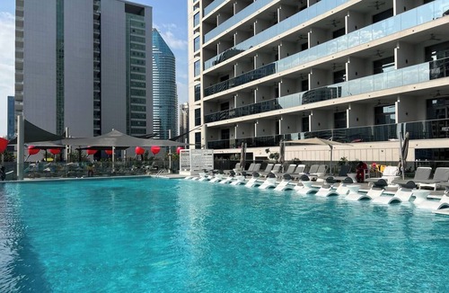 Downtown Dubai Apartment | Stylish Stay, Walk to Dubai Mall, Downtown