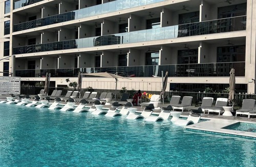 Downtown Dubai Apartment | Stylish Stay, Walk to Dubai Mall, Downtown