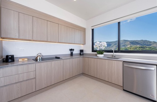 Coco Apartment | Suncoast Rentals