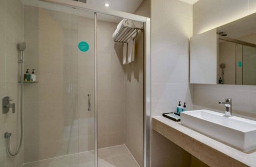 Deira Hotel | Sunday Luxury Creek Premier