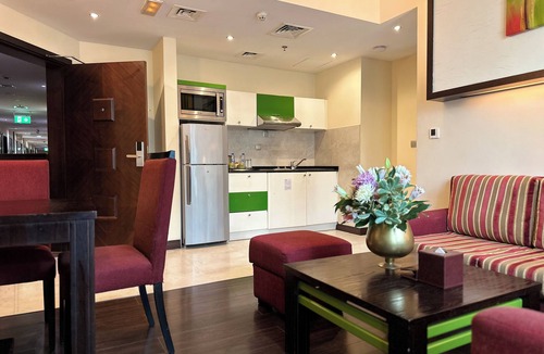 Dubai Marina Apartment | Sunday Marina View Hotel Apartments