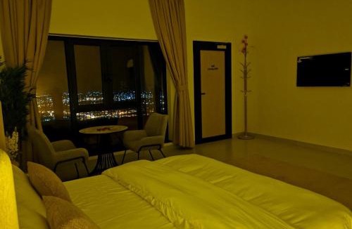 Al Hamra House | Sunset Sky