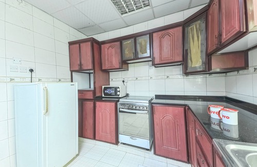 Sur Hotel | Super OYO 111 Al Thabit Hotel