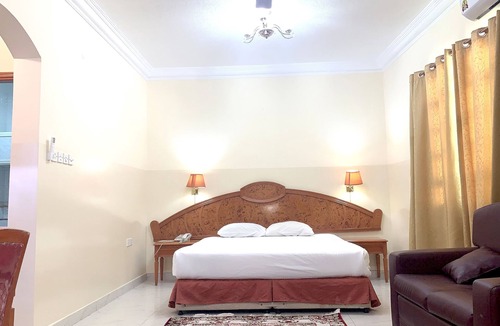 Muscat Hotel | Super OYO 151 Manam 2 Hotel Apartment