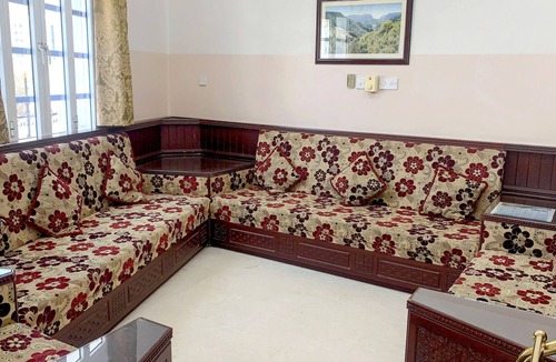 Muscat Hotel | Super OYO 152 Manam 1 Hotel Apartment