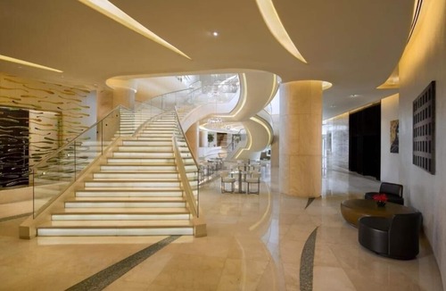 Zayed Sports City Apartment | Superior King Room Near Khalifa Park