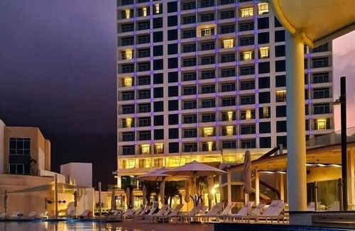 Al Aqah Apartment | Superior King Room Near Sandy Beach