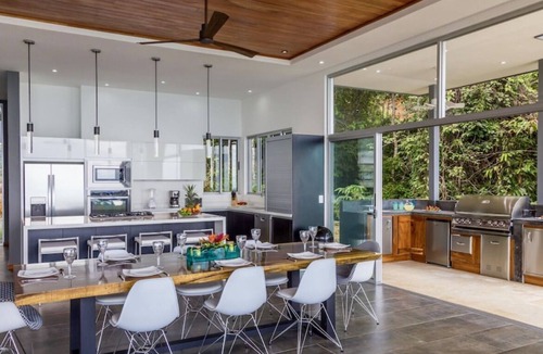 Dominical House | Sweeping Ocean Views with One-of-a-kind Luxury Experience