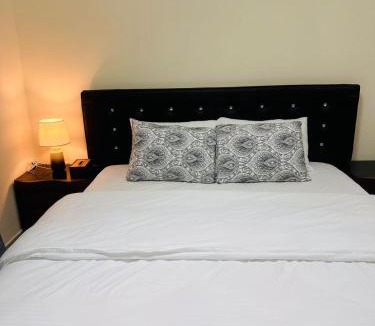 Al Hamra Village Apartment | Sweet Home RB 5
