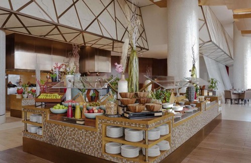 Al Muraqqabat Hotel | Swissôtel Al Ghurair Dubai