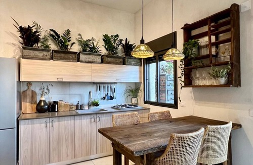 Haifa Apartment | Talpiot Market Stylish Patio Duplex