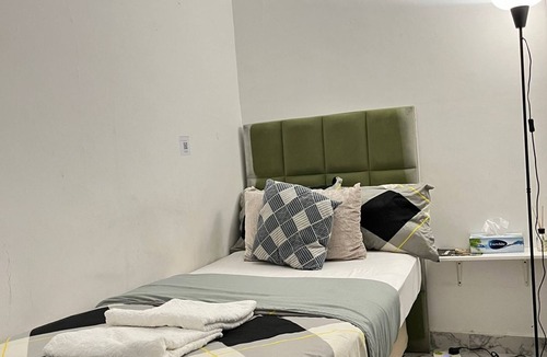 Al Wahdah Apartment | Tanih Place 6