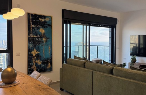 Bat Yam Apartment | tBat Yam Beachfront Apartment – 10 Min from Tel Aviv - 3 bedroom