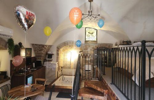 Acre Old City Apartment | Templars suite