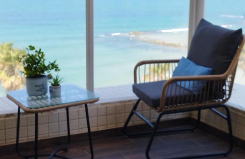 Bat Yam Apartment | Ten Steps To The sea 4BR And Balcony