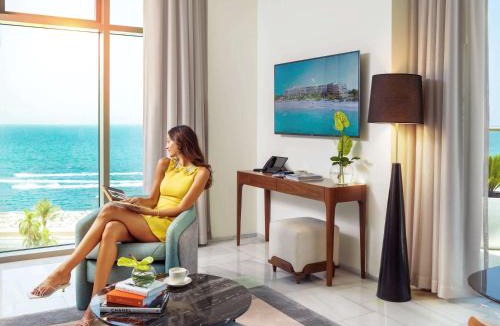 Palm Jumeirah Resort | Th8 Palm Dubai Beach Resort, Vignette Collection by IHG