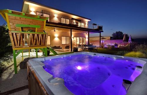 Mishmar HaYarden House | THE ALTA GALILEA - 3BRM WITH POOl