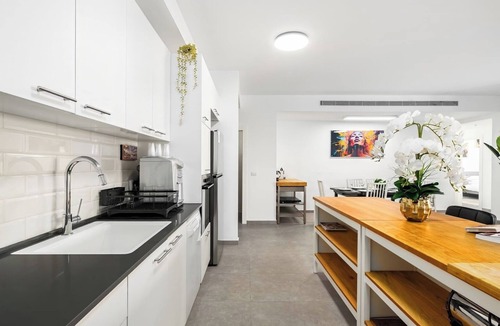 Ashdod Apartment | The Beach Tower Residence by Torohome