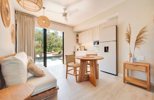 Playa Flamingo Apartment | The Bungalows-Flamingo