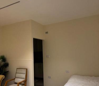 Jabal Al-Hussein Apartment | The cava