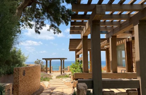 Hefer Valley House | The Cliff House וילה בבית ינאי קו ראשון לים