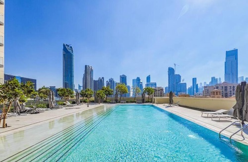 Downtown Dubai Apartment | The Downtown Dreamer: A Trendy 1BR near Dubai Mall