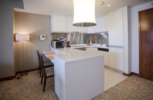 Downtown Dubai Apartment | The Dubai Mall Luxury 1B Balcony Kempinski side