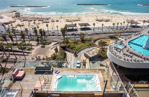 Tel Aviv Promenade Apartment | The Grand Yarkon Jaccuzi Sea-view