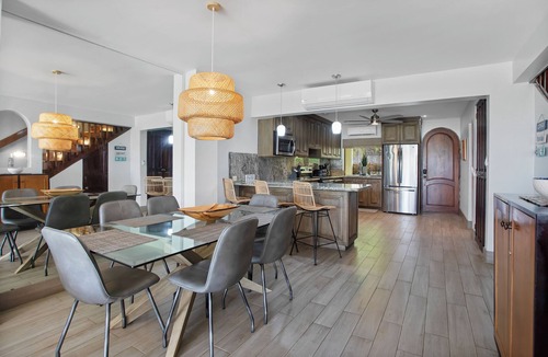 Playa Flamingo Condo | The Palms 26 Beachfront Luxury Villa - Ocean Views + Concierge - Playa Flamingo