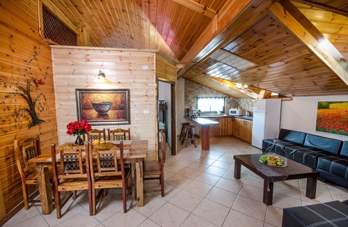 Had Nes Cabin | The Pearl of the Golan - Pnina BaGolan