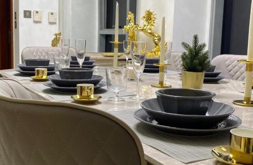 DIFC Apartment | THE PENTHOUSE near Burj Khalifa and Dubai Mall