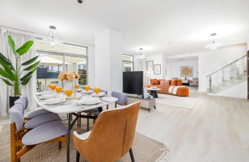Downtown Dubai Villa | The Residences Podium Villa With Terasse By Luxe Living- 4BR - Burj Khalifa & Fountain Views