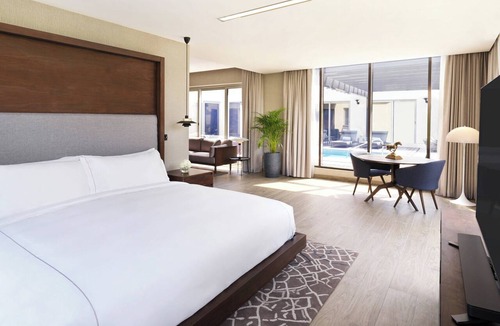 Abu Dhabi Hotel | The Ritz-Carlton Abu Dhabi, Grand Canal