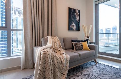 Jumeirah Beach Residence Apartment | The Smart Concierge - Bay Central