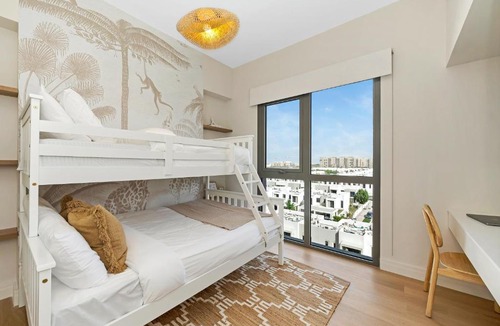 Dubai Apartment | The Town Square Suite Luxury 2BR Near Qudra Lake