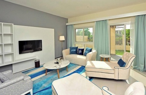 Mina Al Arab Apartment | Three Bedroom Villa With Pool Near Lagoon Marina