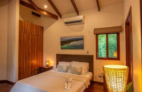 Cahuita Villa | Three Monkeys Cahuita | Pool | A/C | BBQ
