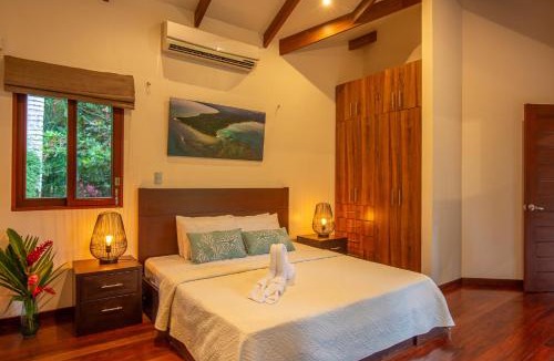 Cahuita Villa | Three Monkeys Cahuita | Pool | A/C | BBQ