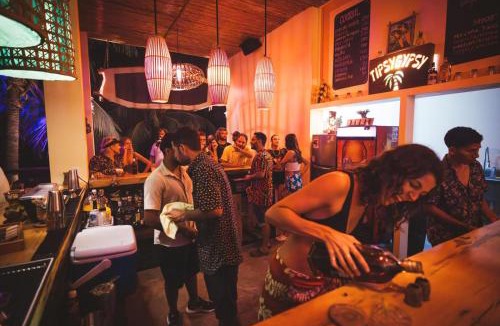 Rivas Hostel | Tipsy Gypsy Bar & Hotel