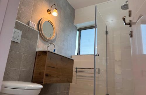 Neve Zohar Apartment | Top Princess CROWN collection