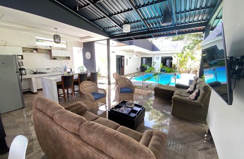 Penas Blancas Villa | Tranquil 4-bedroom villa in La Fortuna with WiFi, AC, pristine river and pool