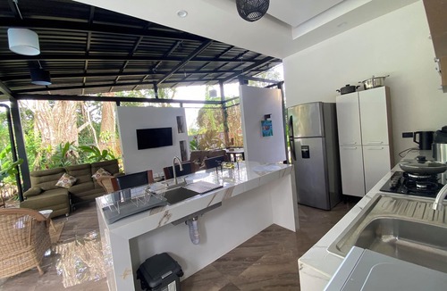 Penas Blancas Villa | Tranquil 4-bedroom villa in La Fortuna with WiFi, AC, pristine river and pool