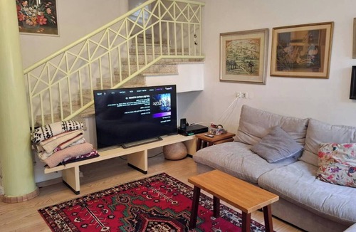 Lev HaSharon House | Tranquil 5-bedroom house with AC in Kadima Zoran.