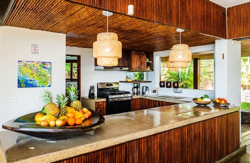 Tamarindo House | Tropical Bali-Style Villa with Ocean Views, Infinity Pool & Hot Tub, Close to the Beach and Town