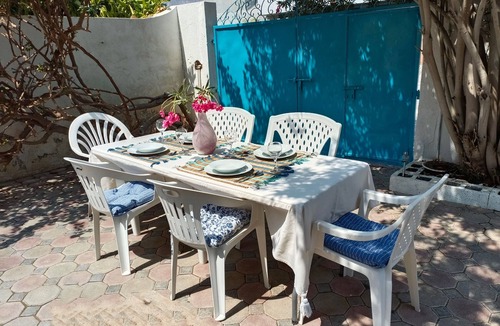 Muscat Villa | Tropical garden paradise near the beach