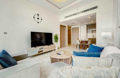 Jadaf Apartment | TRPS - Farhad Azizi, Al Jaddaf - Premium 1BR, Furnished with Pool View