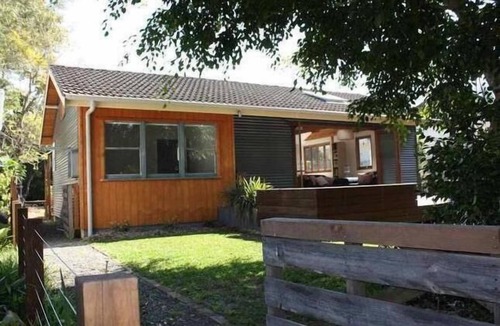 Bundeena House | Tui Cottages - House+Cottage - close to beach