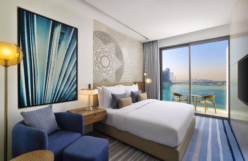 Palm Jumeirah Hotel | Tumbi Hotel Dubai The Palm, Tapestry Collection by Hilton